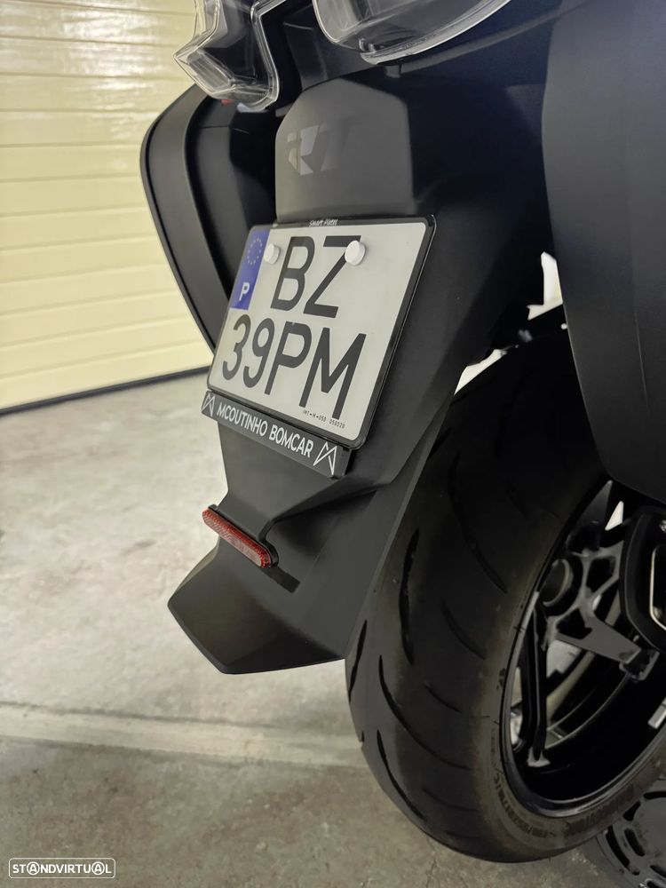 BMW R 1300 RT Triple Black - 16