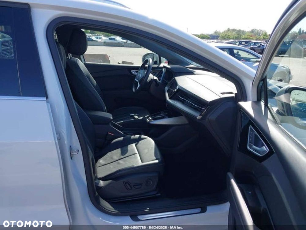 Audi Q4 e-tron - 10