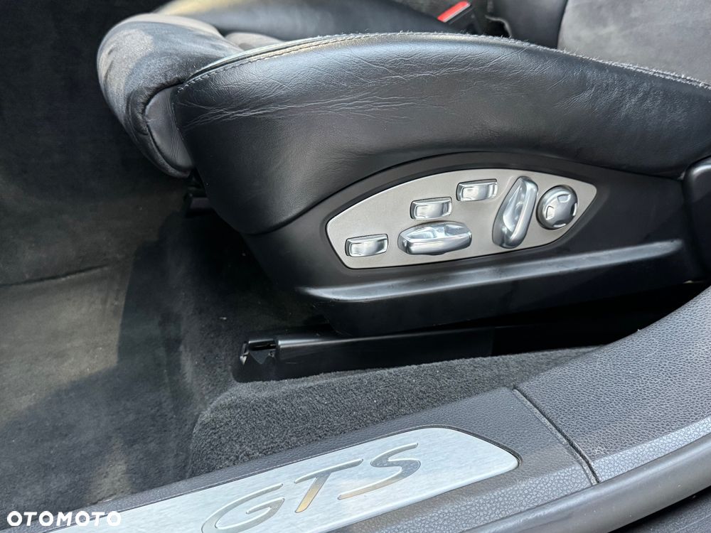 Porsche Panamera 4S PDK - 21