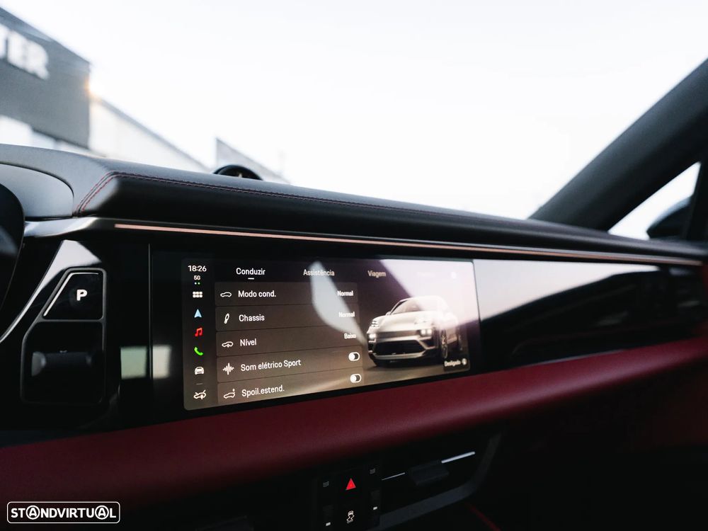 Porsche Macan Electric 4S - 24