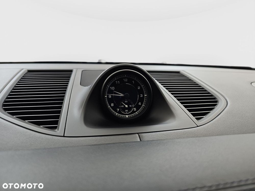 Porsche Macan Standard - 25