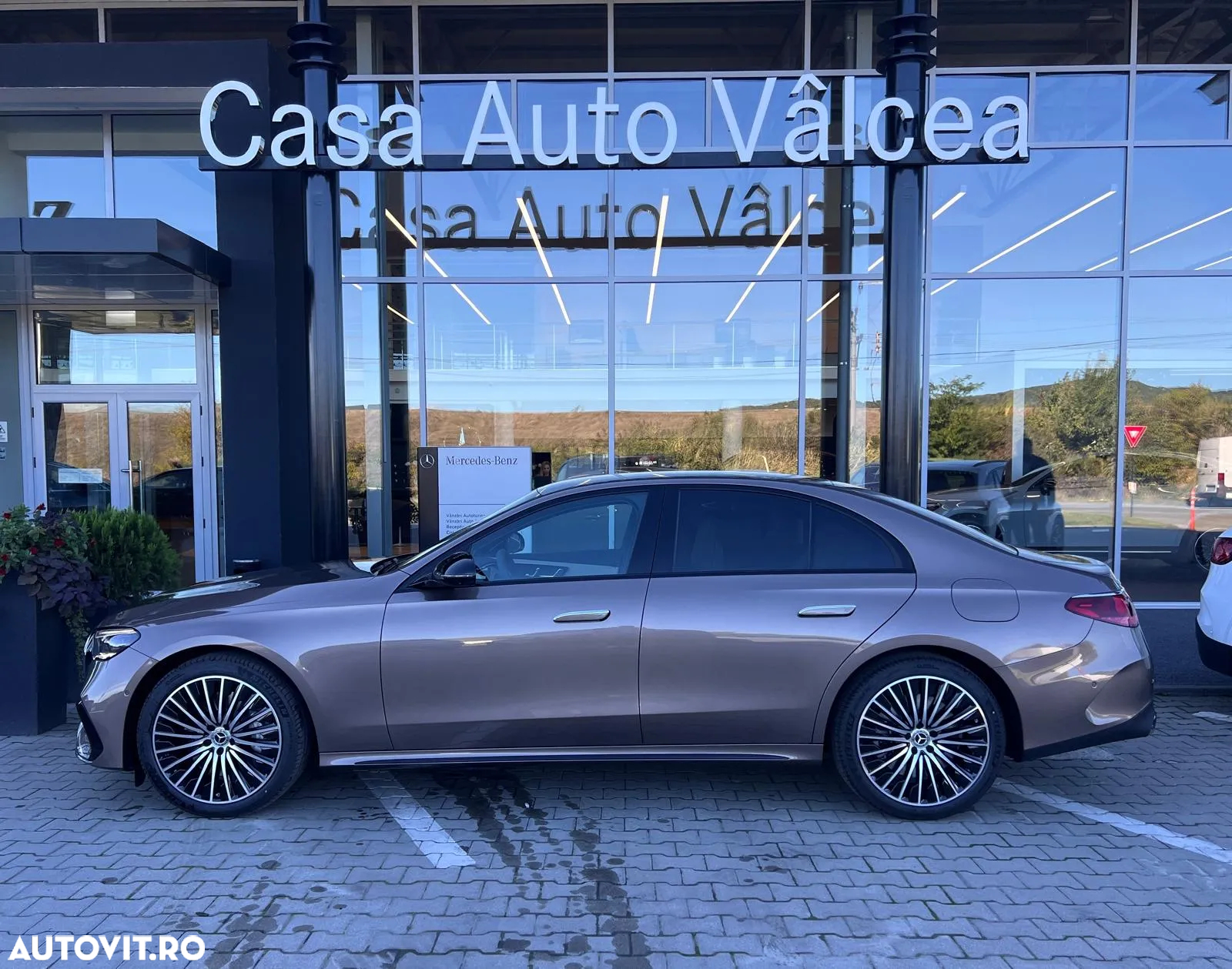 Mercedes-Benz E 300 4MATIC Aut. - 5