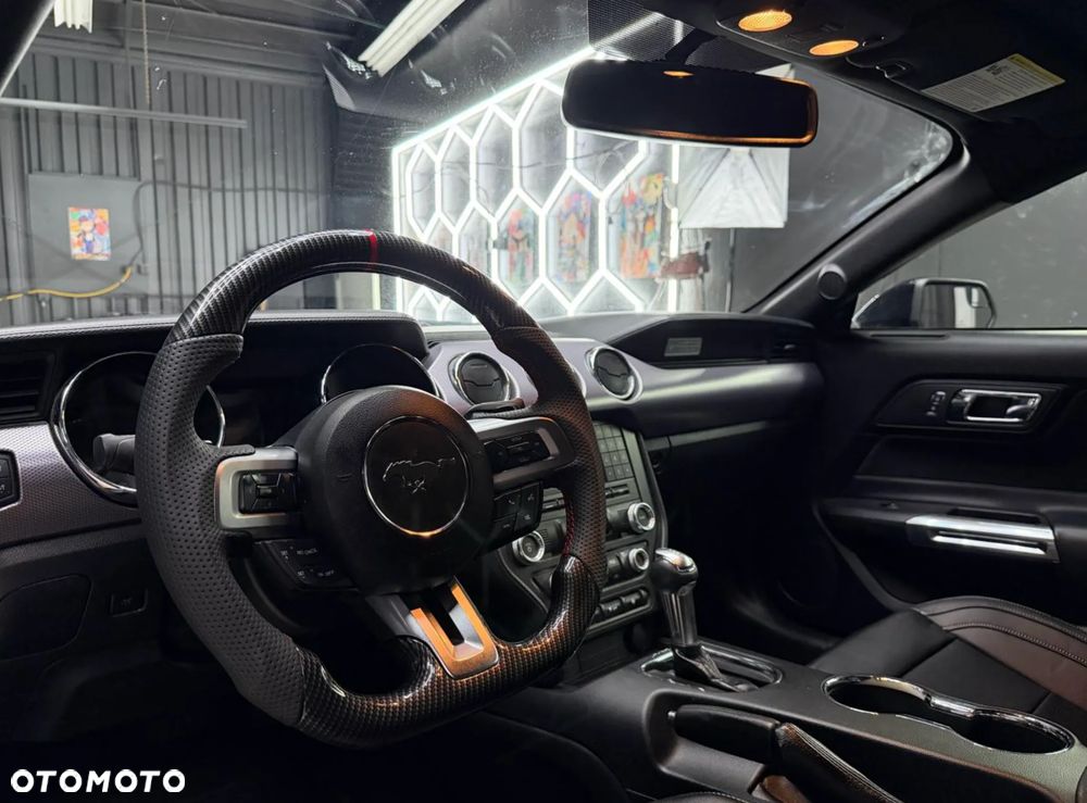 Ford Mustang - 9