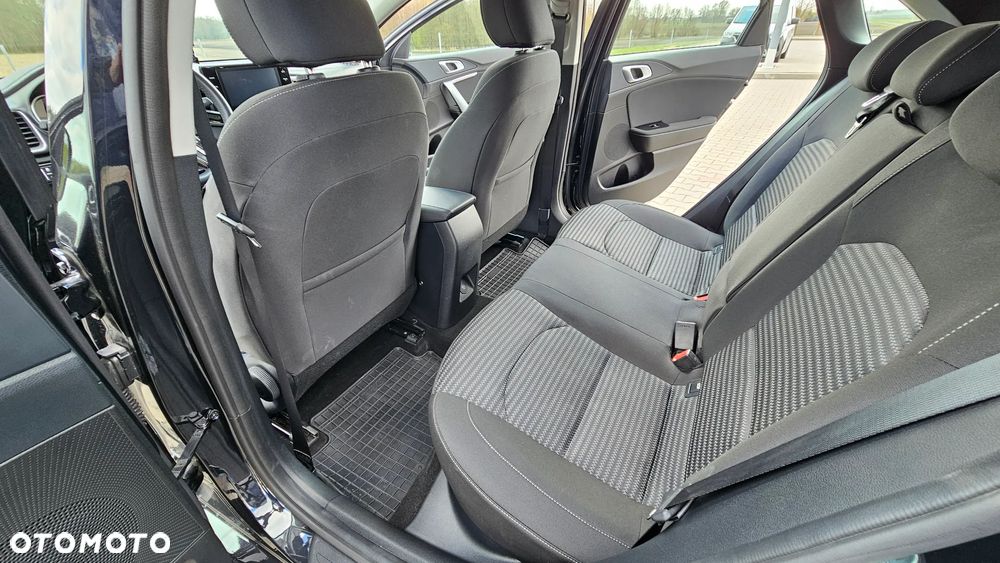 Kia Ceed 1.5 T-GDI M DCT - 12