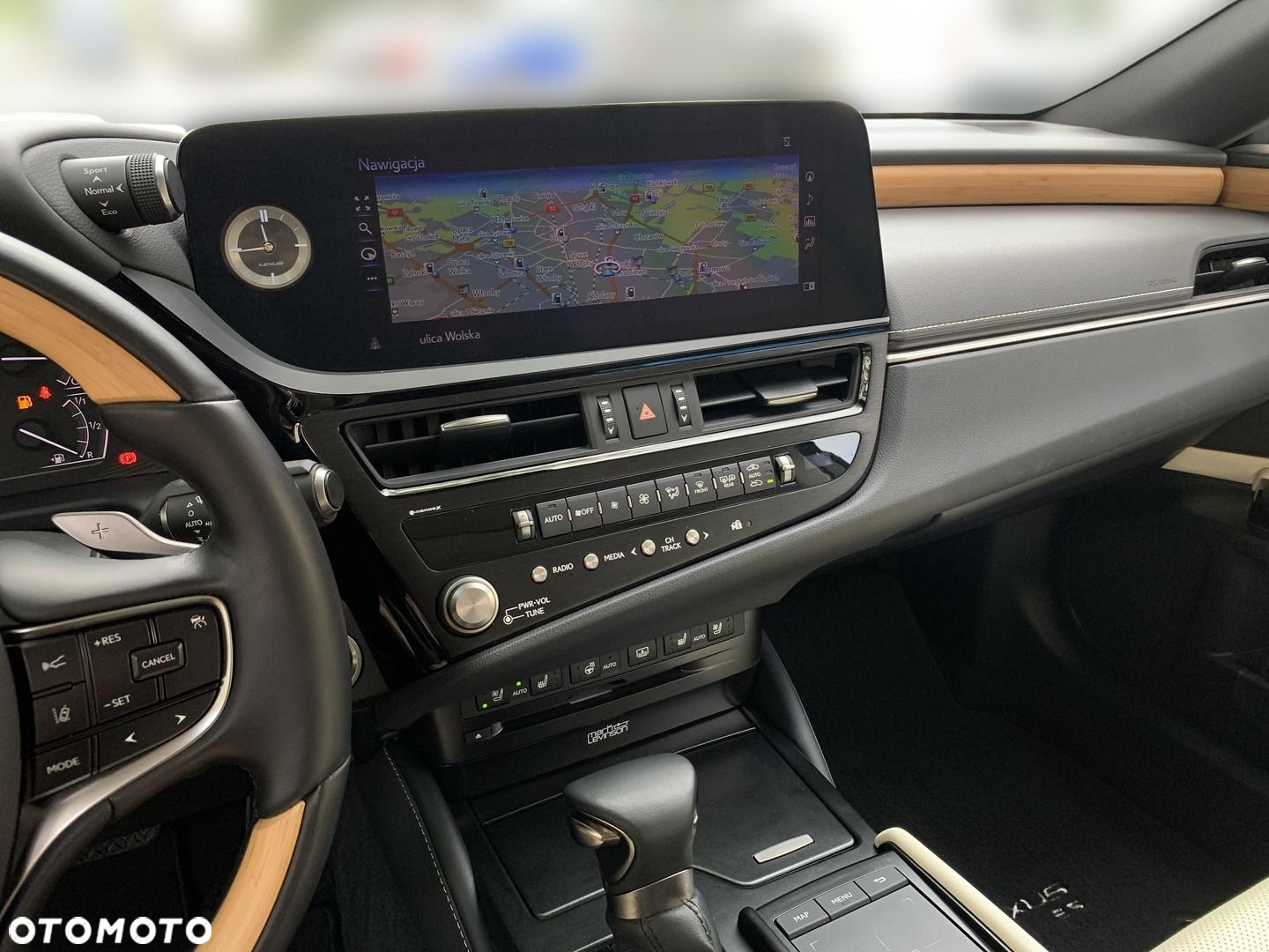 Lexus ES - 22