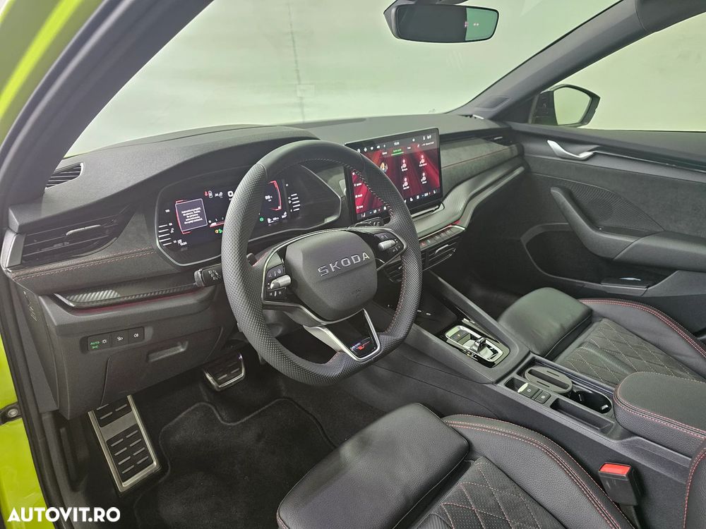 Skoda Octavia 2.0 TSI 265 CP DSG RS - 11