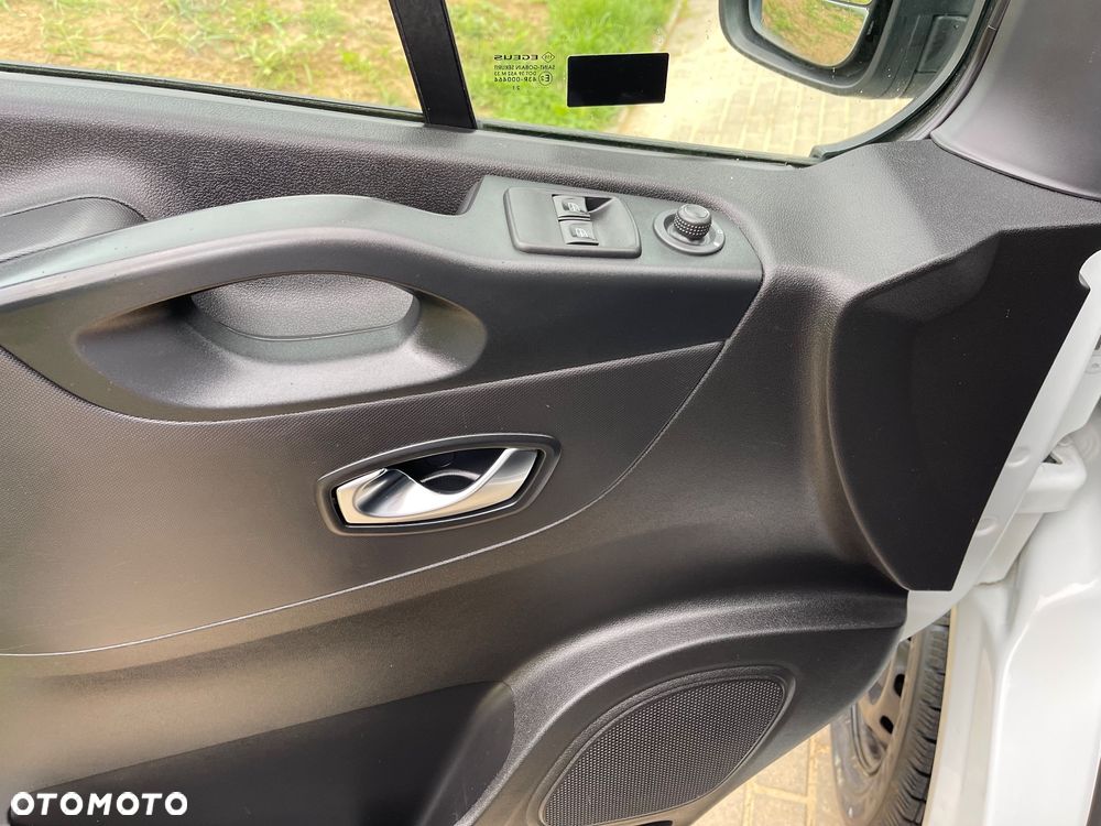 Renault Trafic - 26