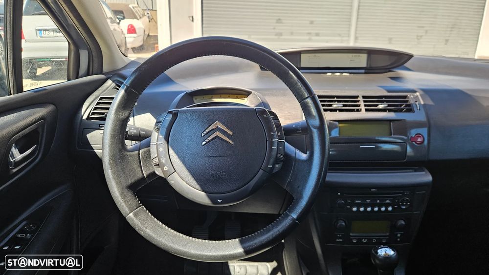 Citroën C4 ver-1-6-hdi-sx - 15