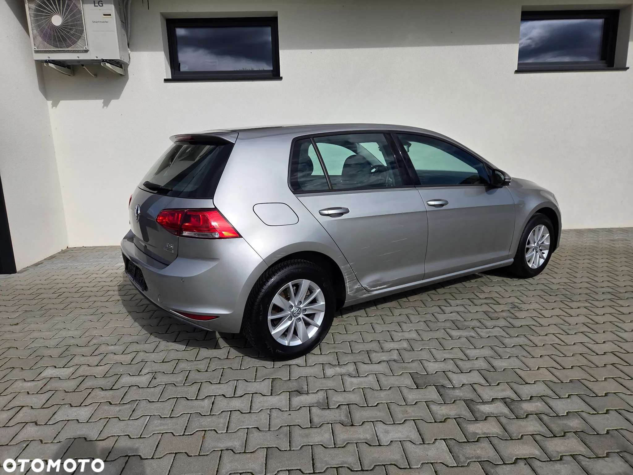 Volkswagen Golf - 16
