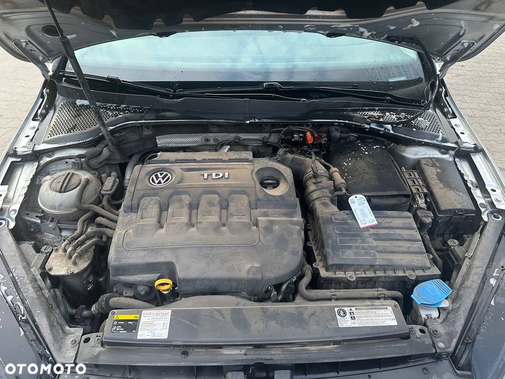 Volkswagen Golf 2.0 TDI BMT Highline DSG - 12