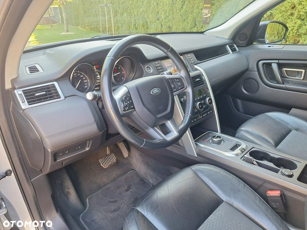 Land Rover Discovery Sport - 8