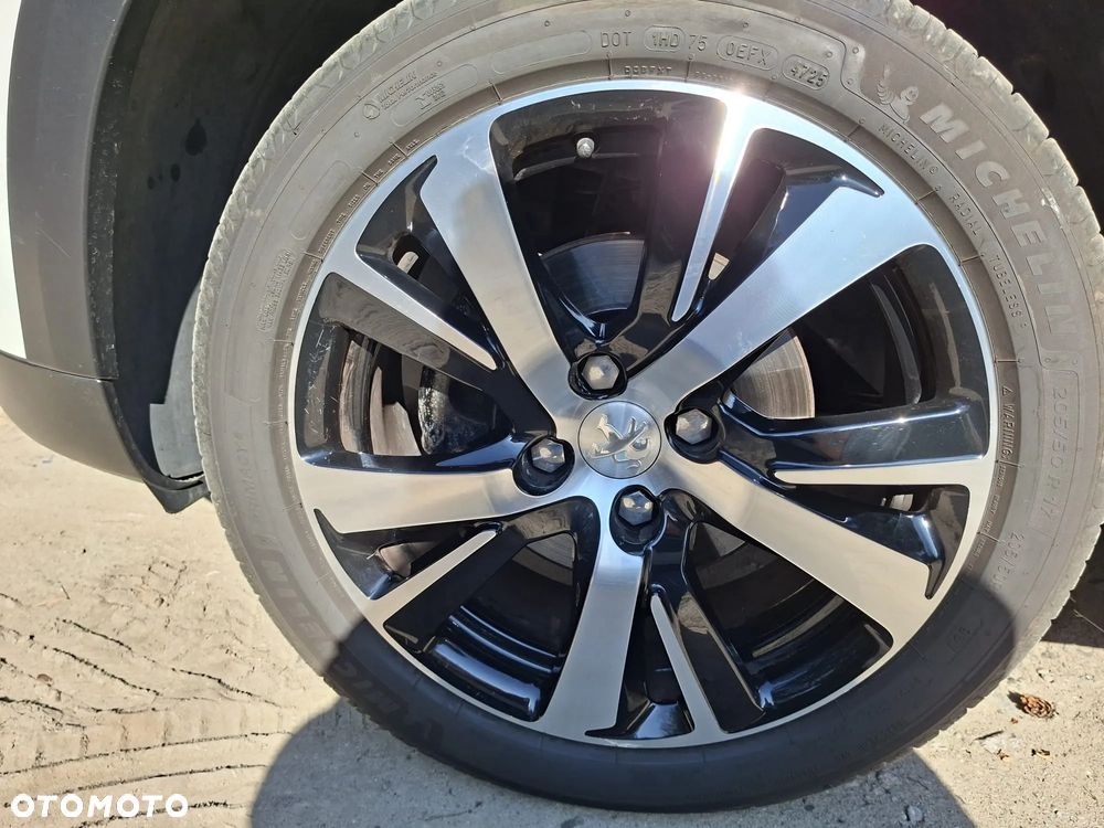 Peugeot 2008 BlueHDi FAP 120 STOP & START GT-Line Edition - 11