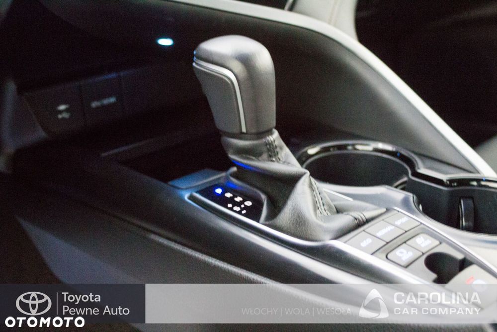 Toyota Camry - 7