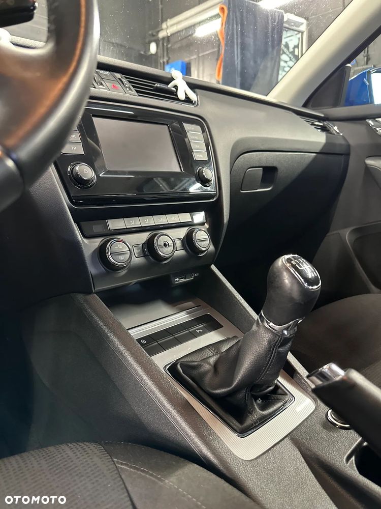 Skoda Octavia 1.4 TSI Ambition - 19