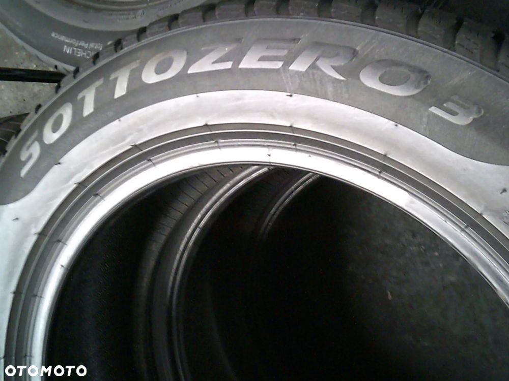PIRELLI Sottozero 3 225/60R18 6,5mm 2022 - 4