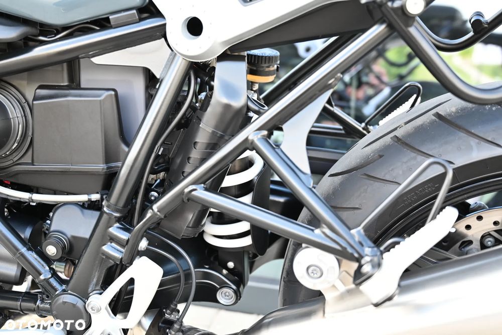 BMW R - 22