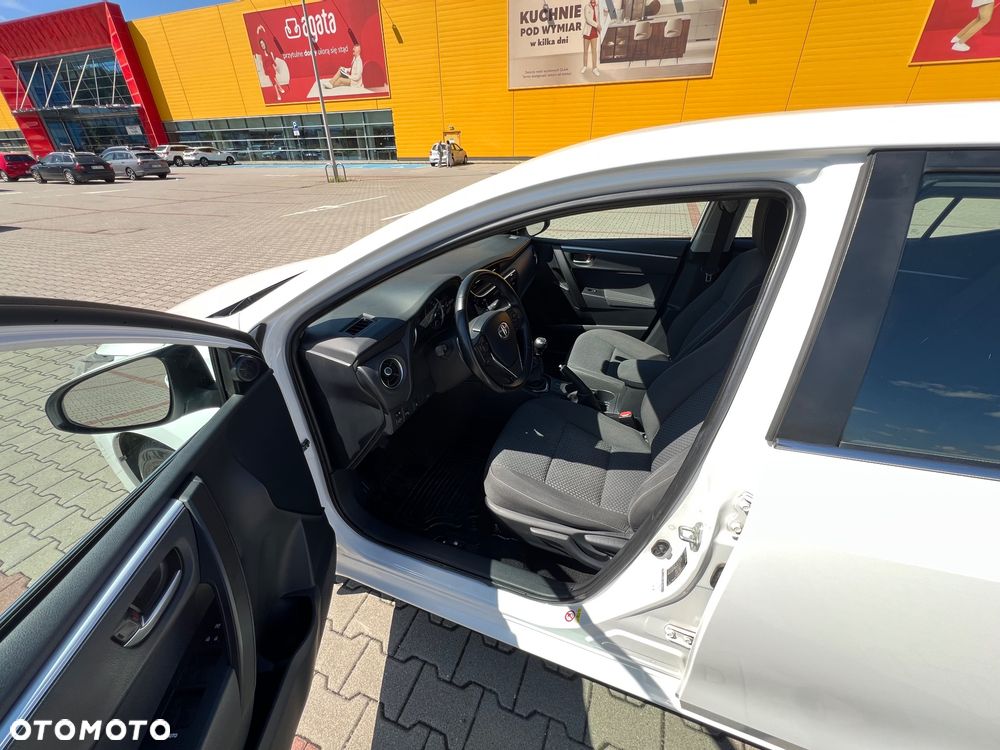 Toyota Corolla 1.6 Prestige - 25
