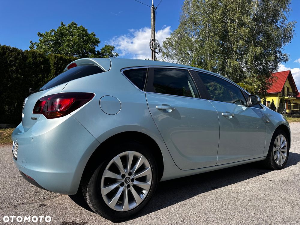 Opel Astra 1.4 Turbo Color Edition - 4