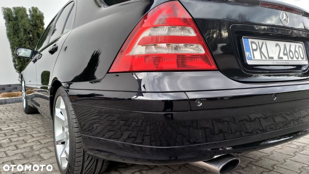 Mercedes-Benz Klasa C 180 Kompressor Avantgarde Sport Edition - 14