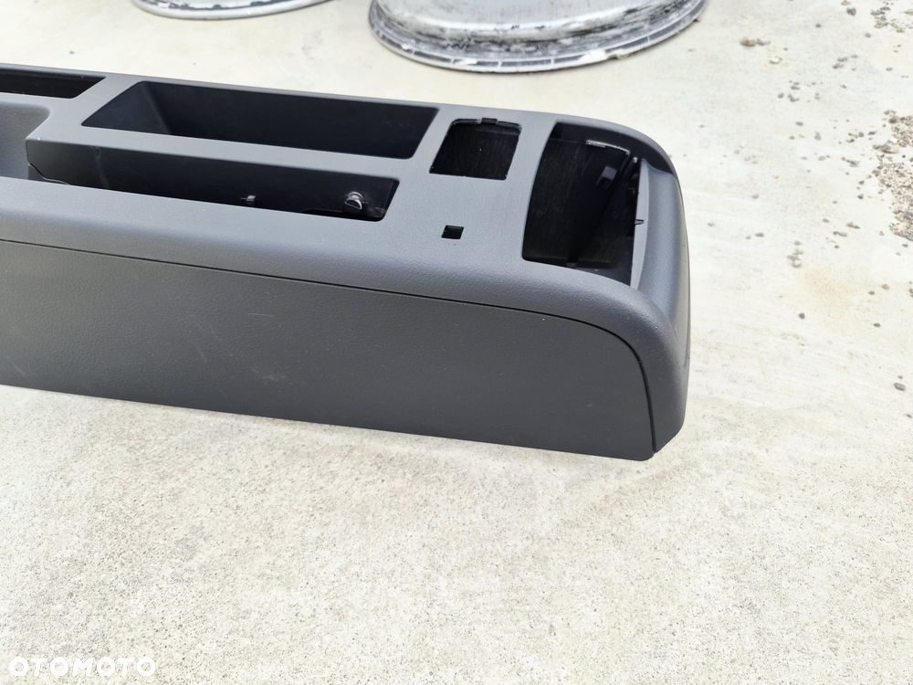 Tunel Środkowy 2Din Czarny Soul Seat Exeo 3R0863241A - 2