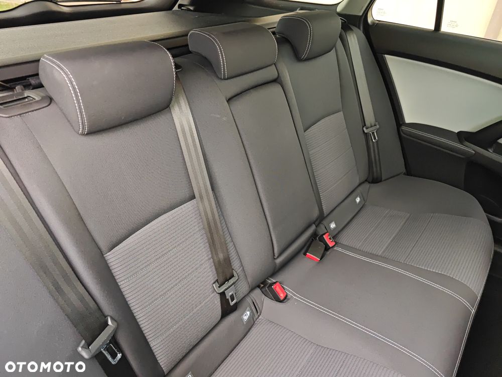 Toyota Avensis - 20