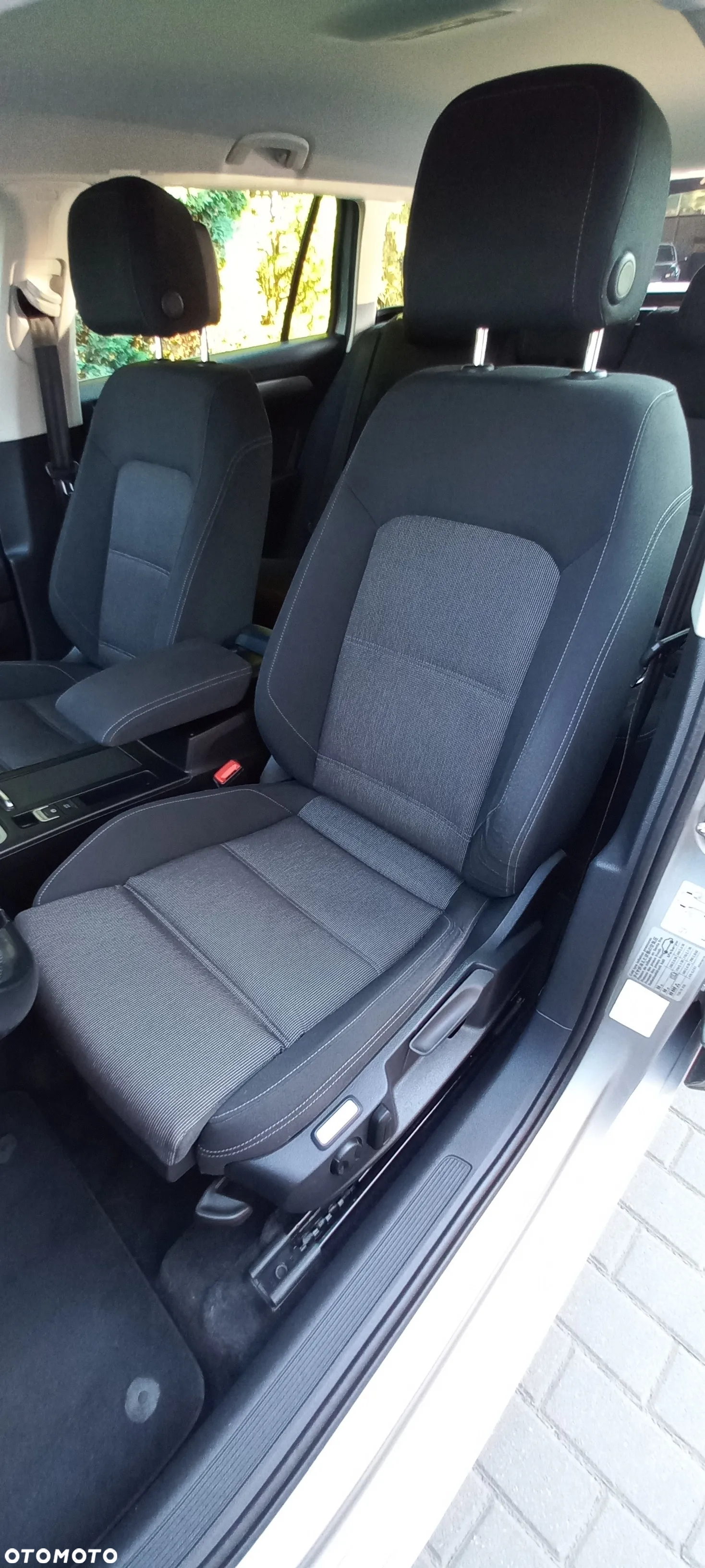 Volkswagen Passat - 13