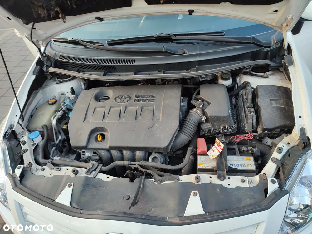 Toyota Auris 1.6 Valvematic Life - 17