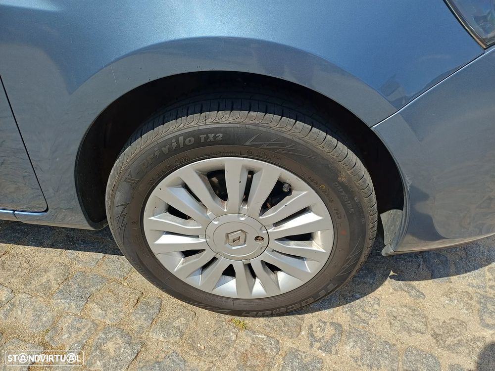 Renault Clio 1.2 16V Dynamique S - 4