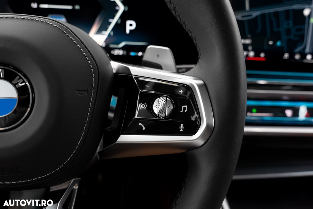 BMW Seria 7 740d xDrive MHEV - 35