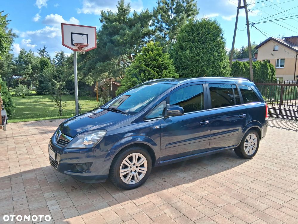 Opel Zafira 1.8 Family - 1