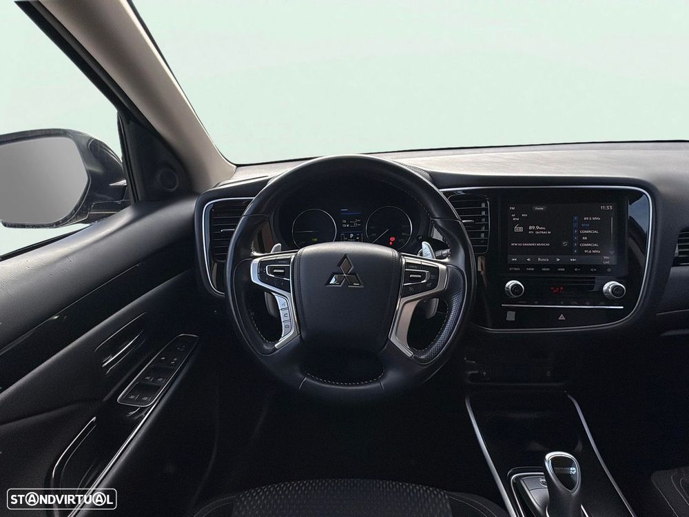 Mitsubishi Outlander 2.4 Intense - 12