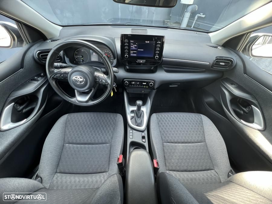 Toyota Yaris 1.5 HDF Comfort Plus - 23