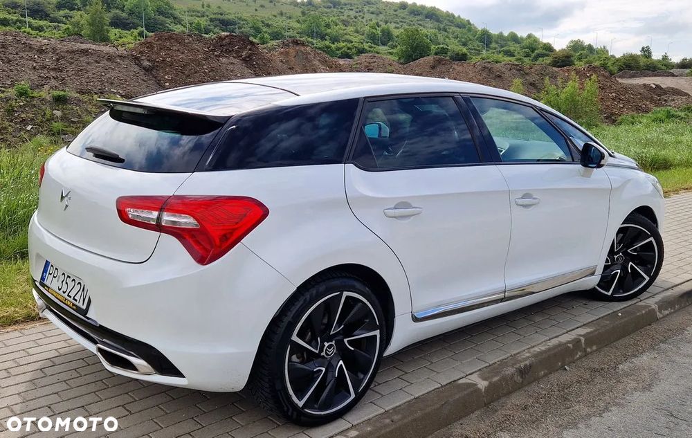 Citroën DS5 THP 200 SportChic - 4