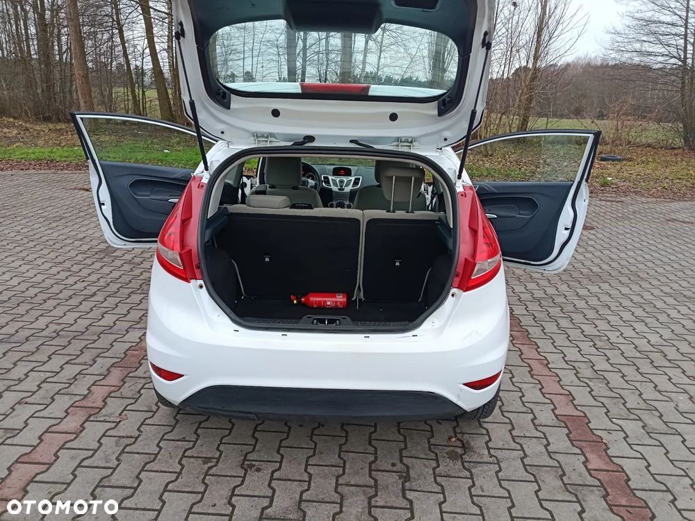 Ford Fiesta - 12