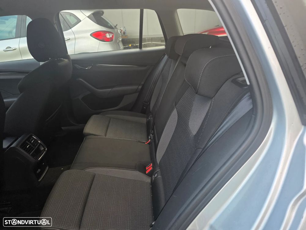 Skoda Octavia Break 2.0 TDI Ambition - 13