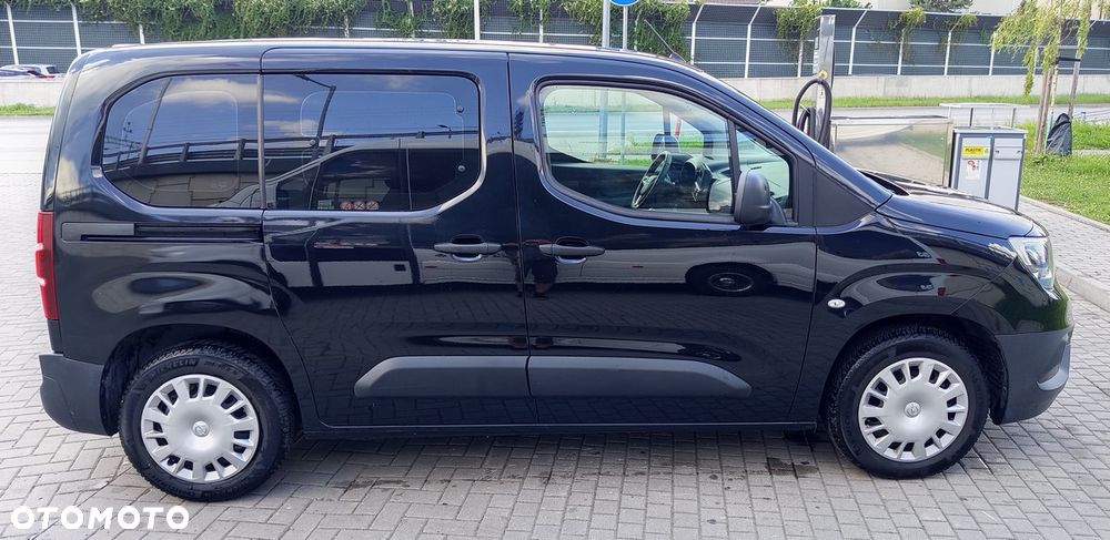 Opel Combo XL 1.2 Turbo Essentia S&S - 5