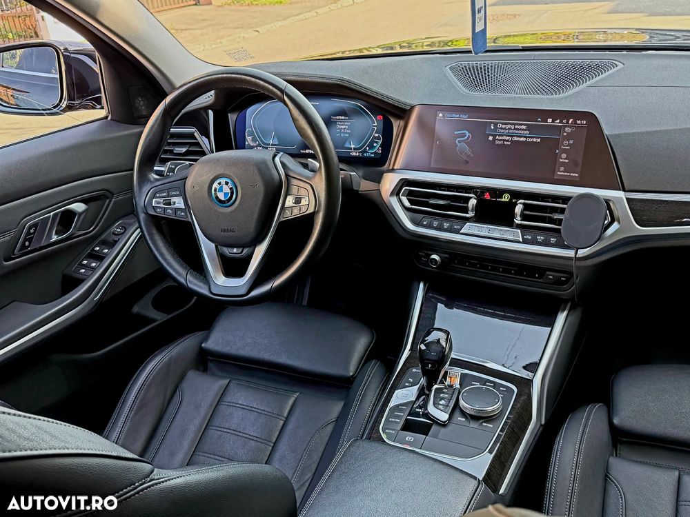 BMW Seria 3 330e AT PHEV - 11