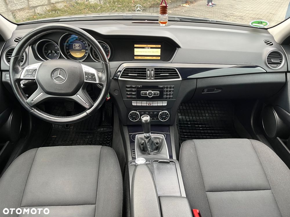 Mercedes-Benz Klasa C 180 BlueEFFICIENCY - 14