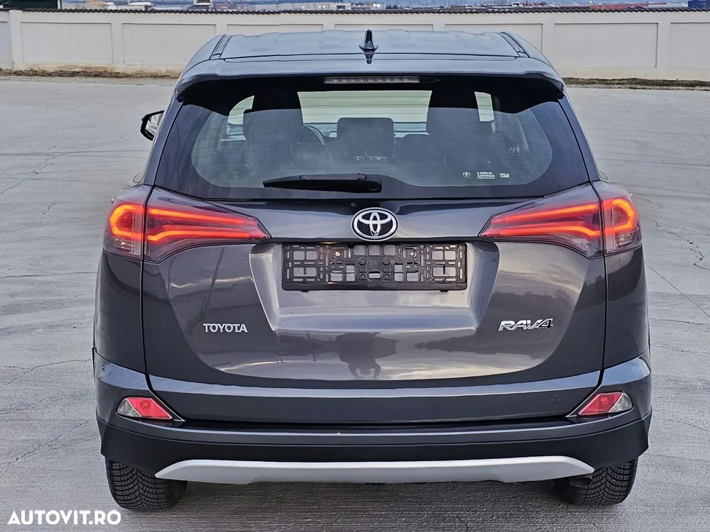 Toyota RAV4 - 16