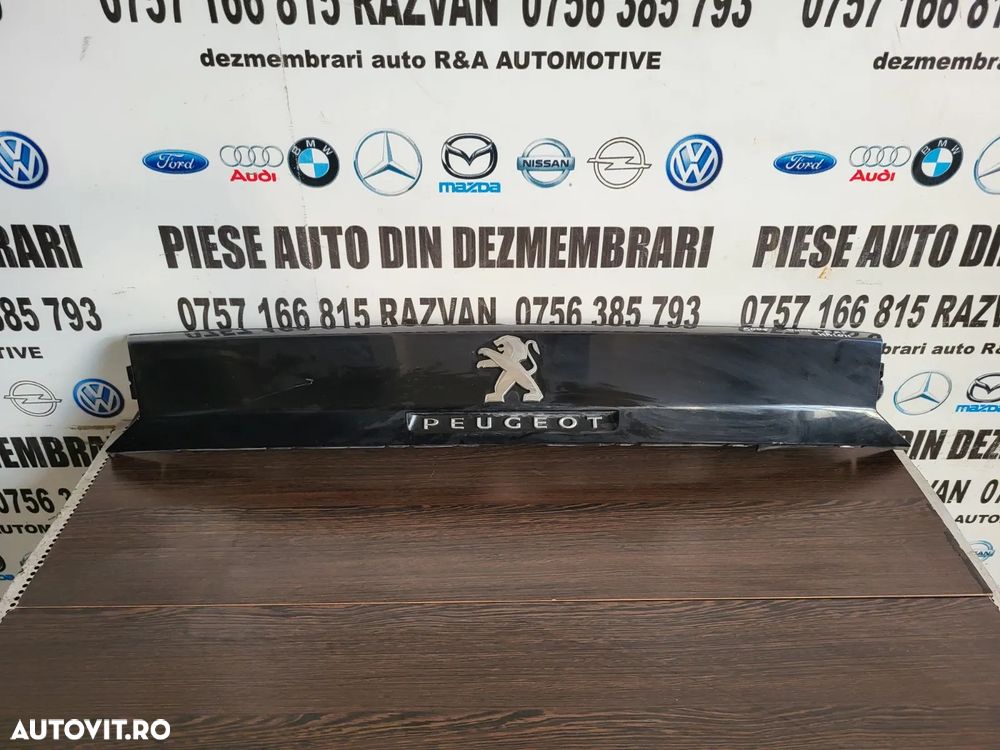 Ornament Haion Hayon Peugeot 5008 Model 2018-2019-2020-2021-2022 - Dezmembrez Peugeot 5008 An 2018- - 1