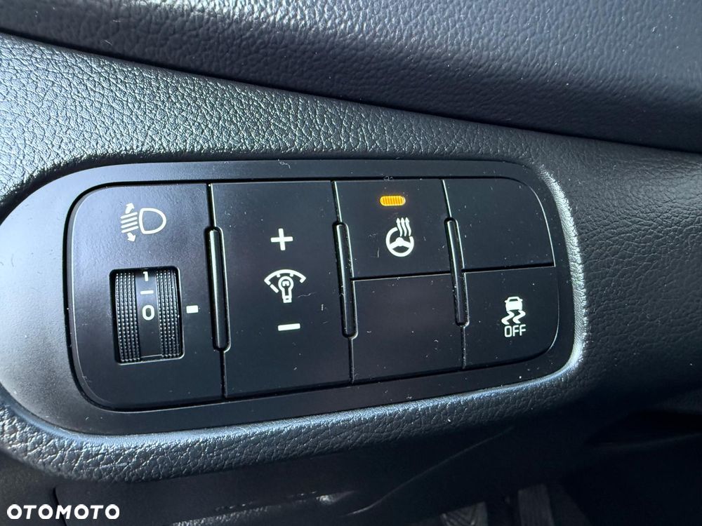 Kia Carens 1.6 GDI Dream-Team Edition - 29