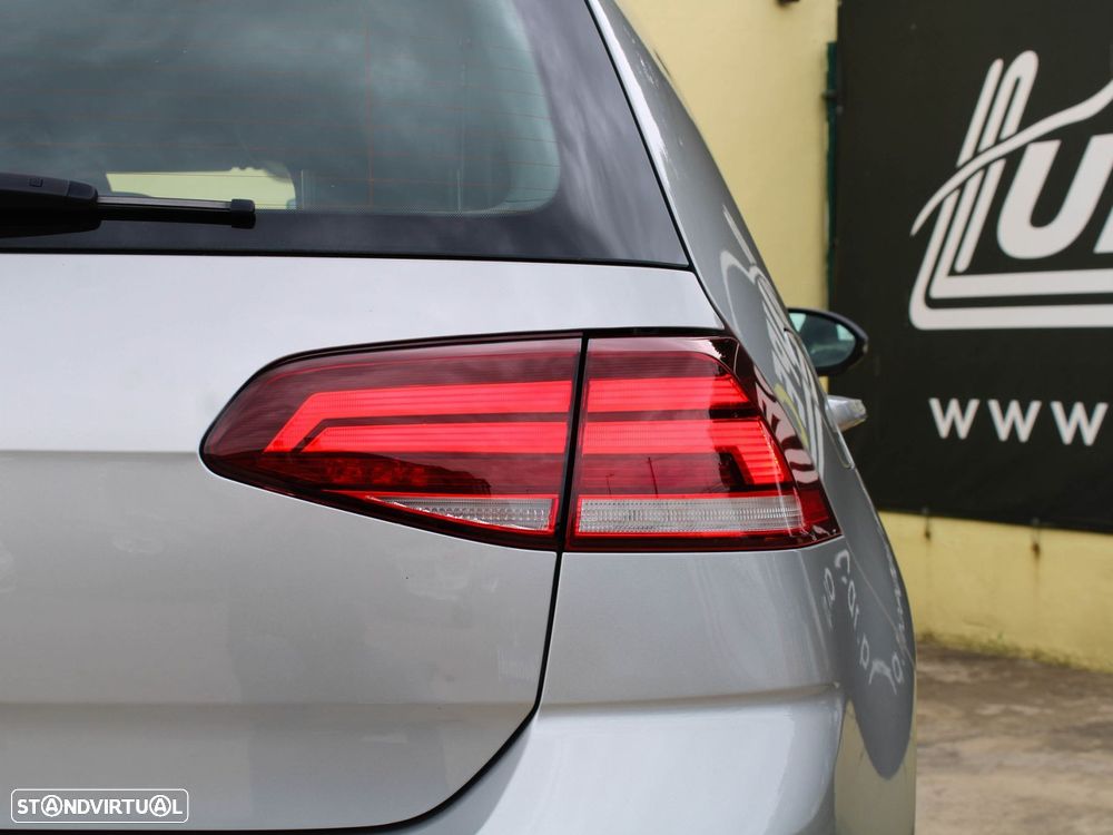 VW Golf 1.6 TDI Confortline - 16