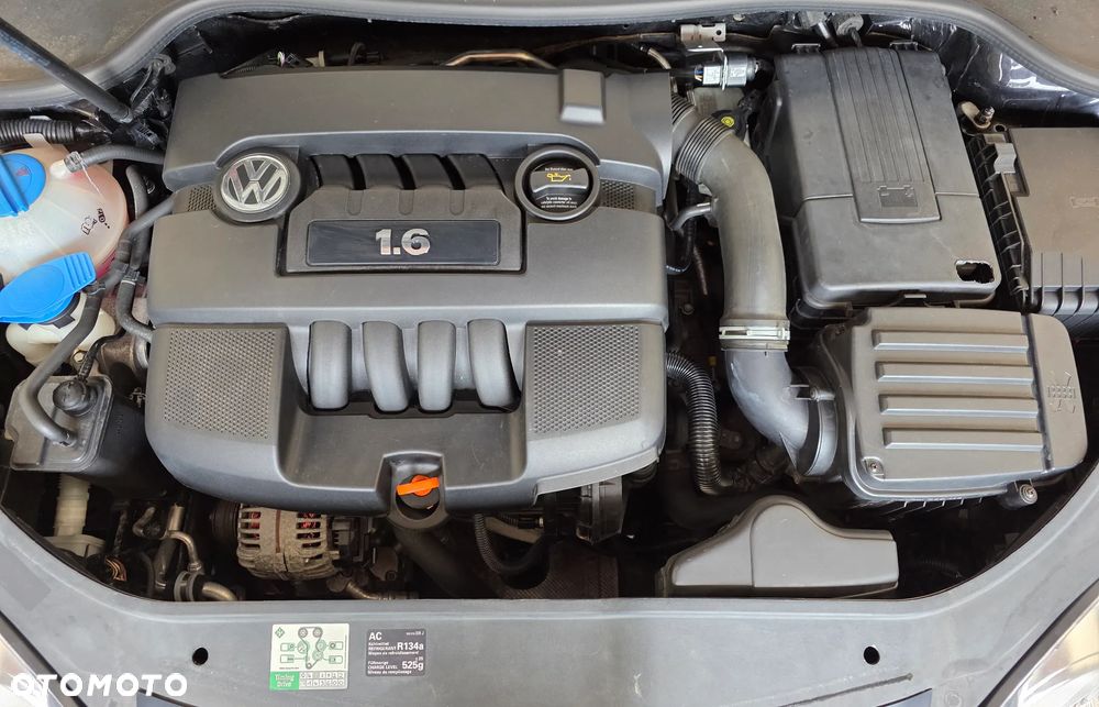 Volkswagen Golf 1.6 Comfortline - 19