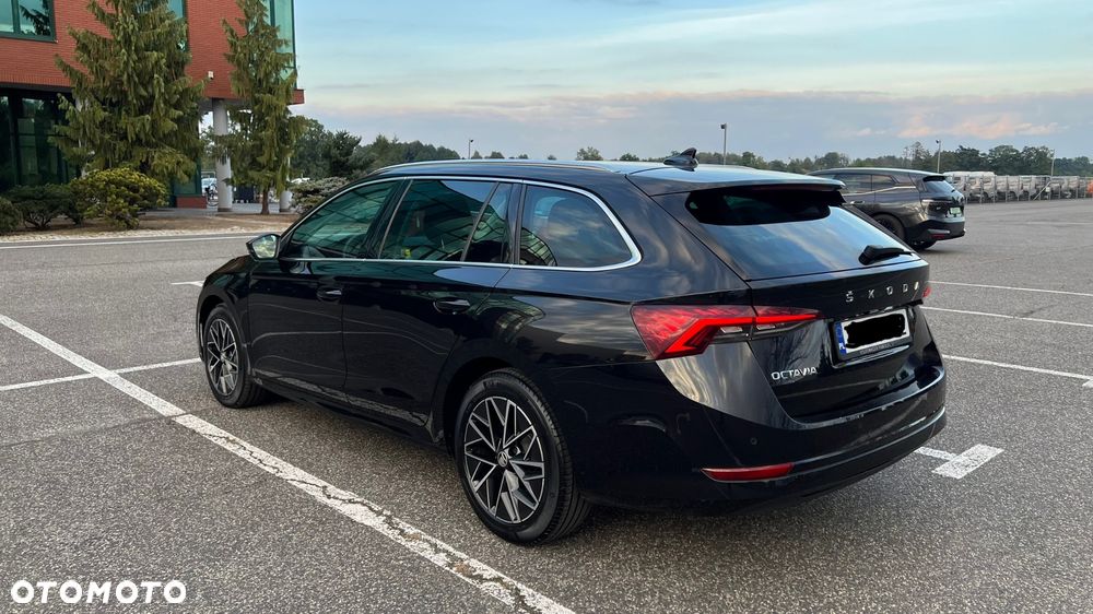 Skoda Octavia 2.0 TDI Style DSG - 3