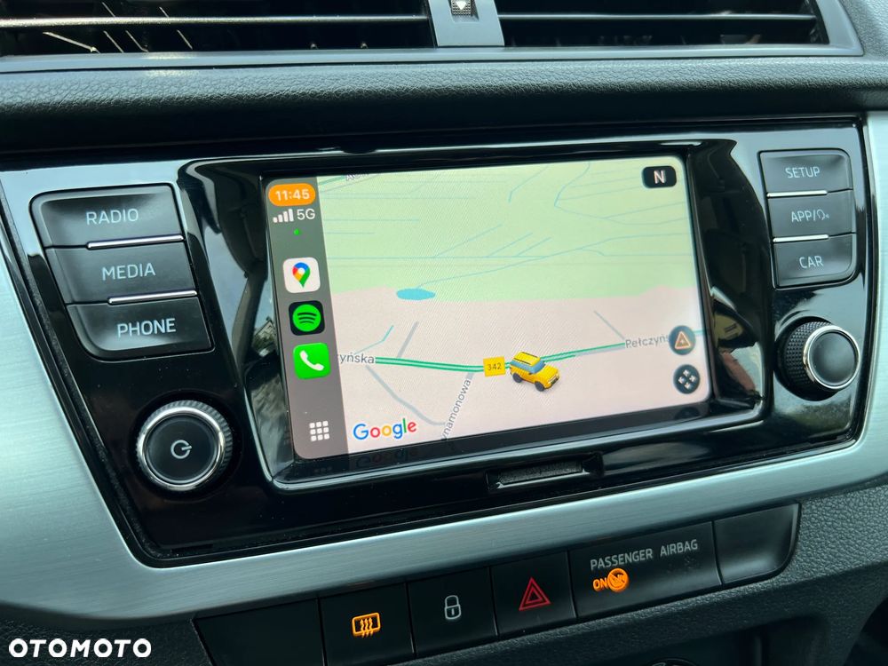 Skoda Fabia 1.0 TSI Style Color DSG - 28