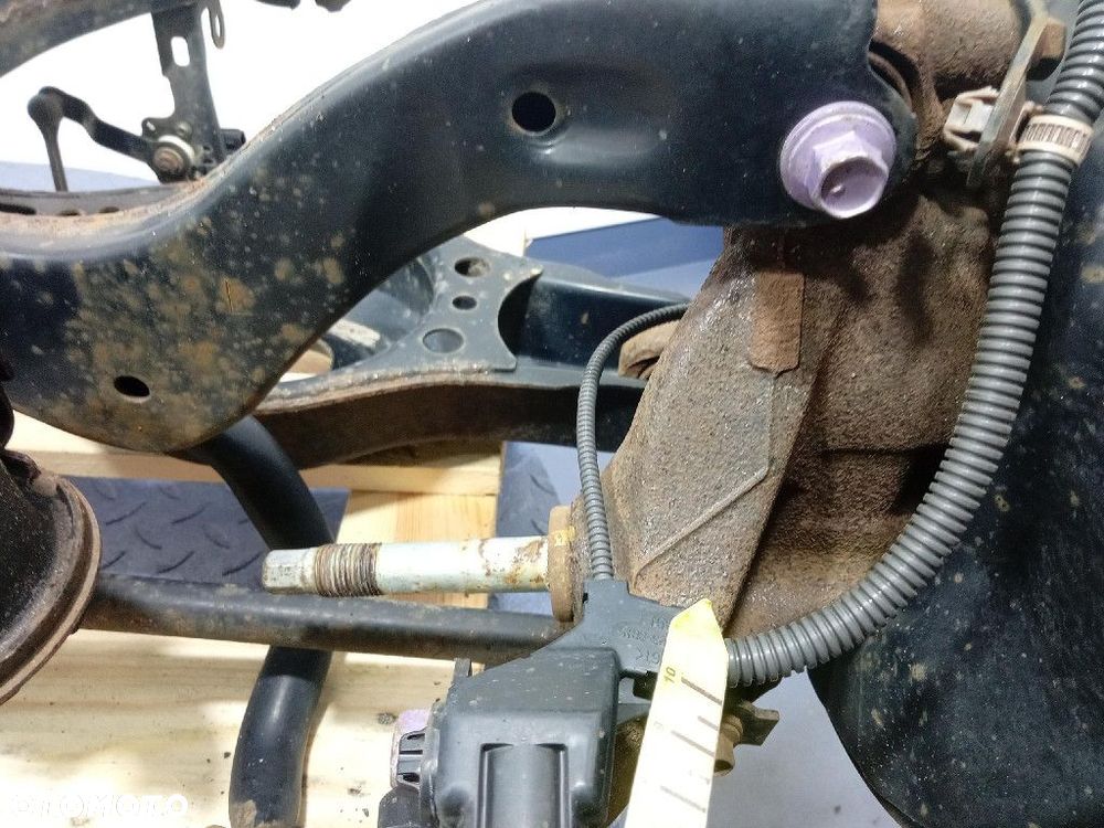 CAMRY VIII XV70 2.5 HYBRID BELKA ZAWIESZENIA TYŁ WÓZEK TYLNY - 7