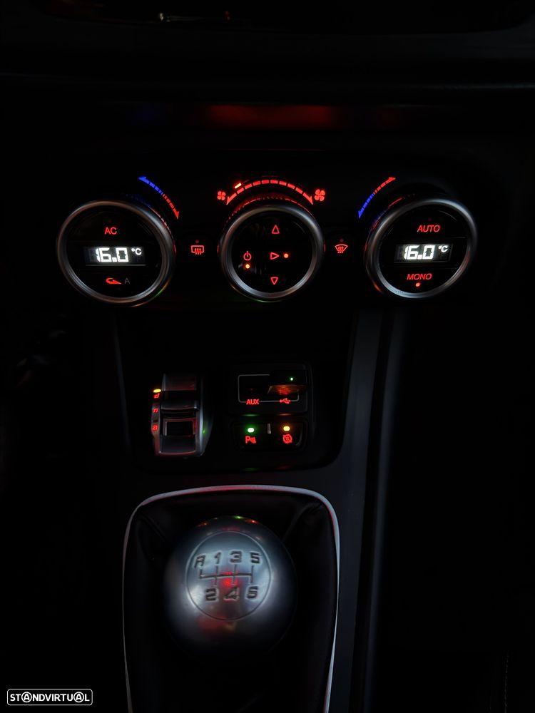 Alfa Romeo Giulietta 1.6 JTDm Super J18 - 17
