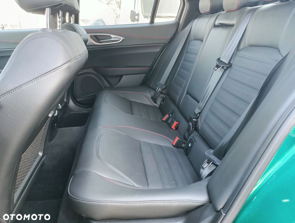 Alfa Romeo Giulia 2.0 Turbo Tributo Italiano Q4 - 9