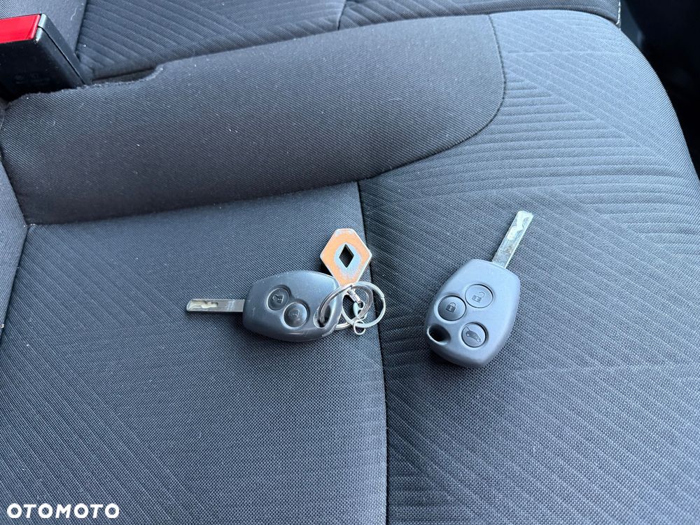 Renault Trafic 2.0 dCi EDC - 35