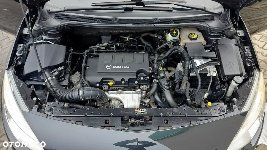 Opel Astra 1.4 Turbo 150 Jahre - 30